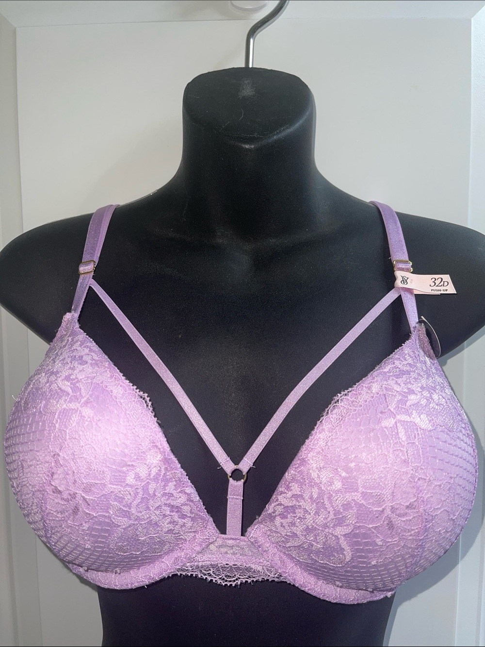 Victoria's Secret bombshell Lilac Lace Push-Up Bra push up add 2 cup sizes
